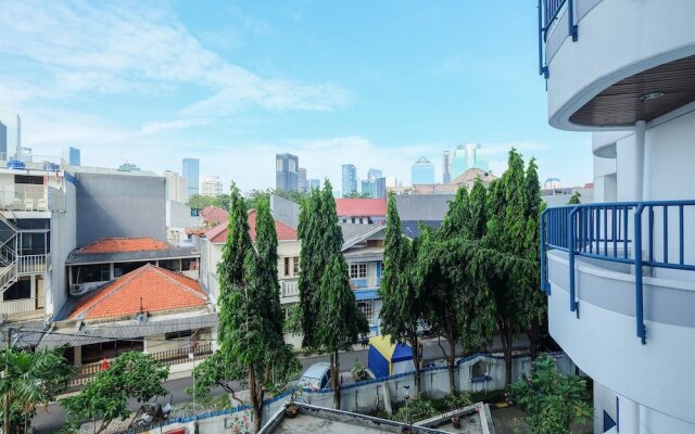 Classic Studio Park Royale Apartment Near Sudirman