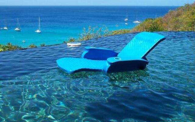 FireFly Hotel Mustique