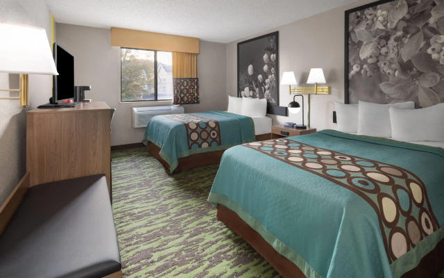 Super 8 by Wyndham New Stanton