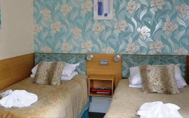 The Red House Hotel