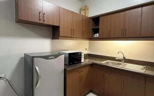 Alabang Condo by Lyre
