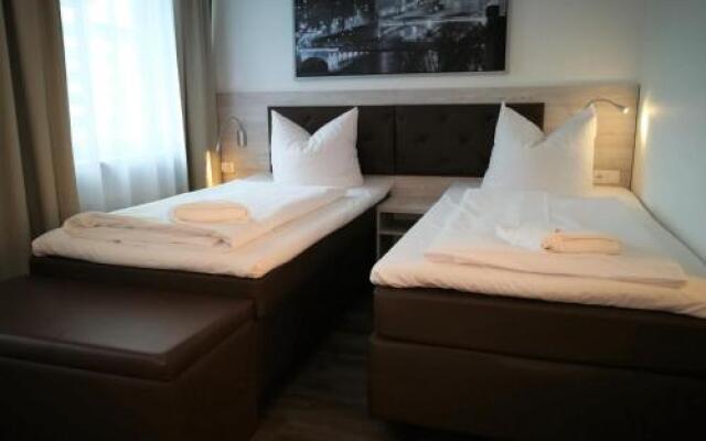 Hotel Near By