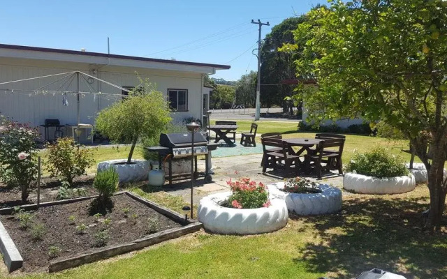 Tingle All Over Budget Accommodation