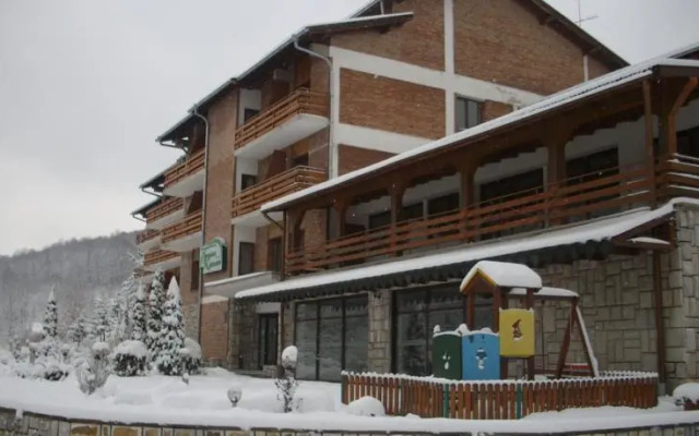 Tourist center Momina Krepost