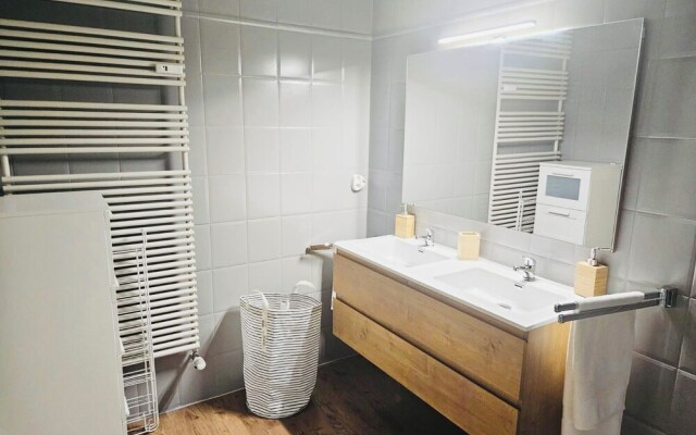 Large 3bedrooms in belair TerraceParking
