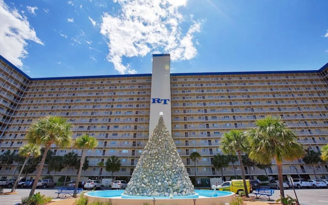 Regency Towers Beach Resort by Panhandle Getaways