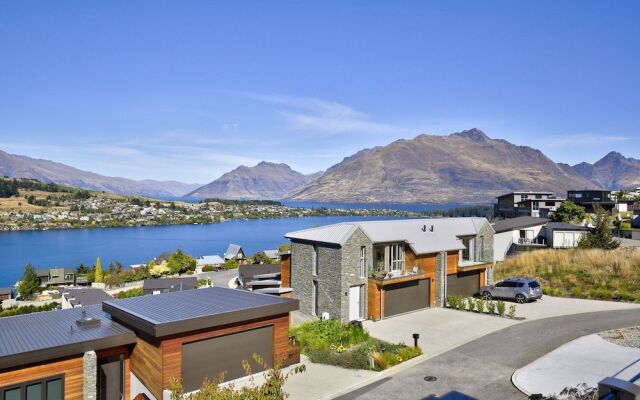 Villa on Saint Marks