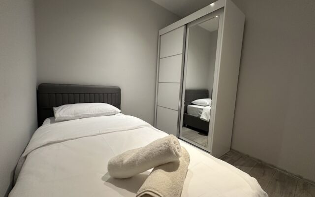 Real Homes & Metro Line