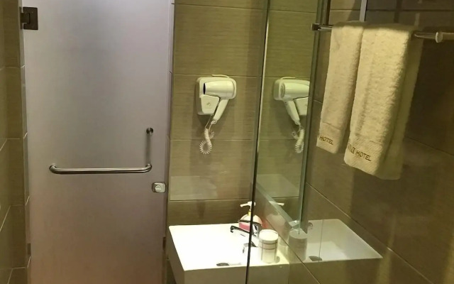 Hana Hotel