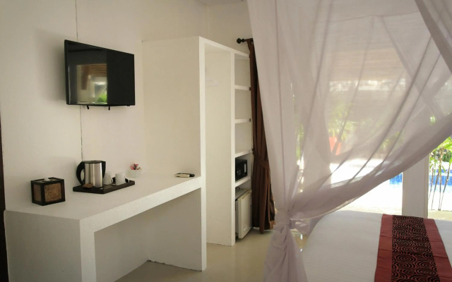 The White Cottage