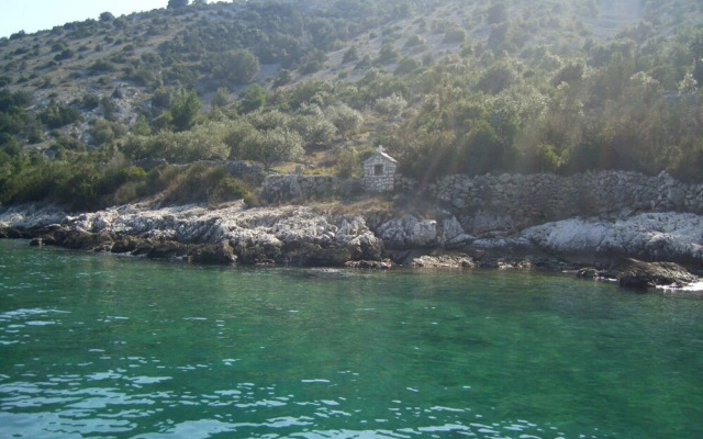 Neve - 30 m From sea - H