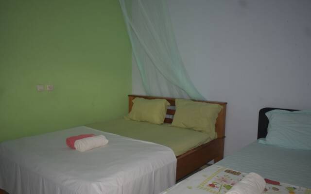 Del Mar Home Stay and Cafe