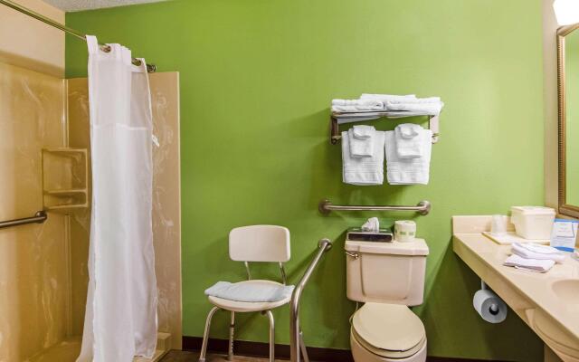 Quality Inn Summersville - New River Area