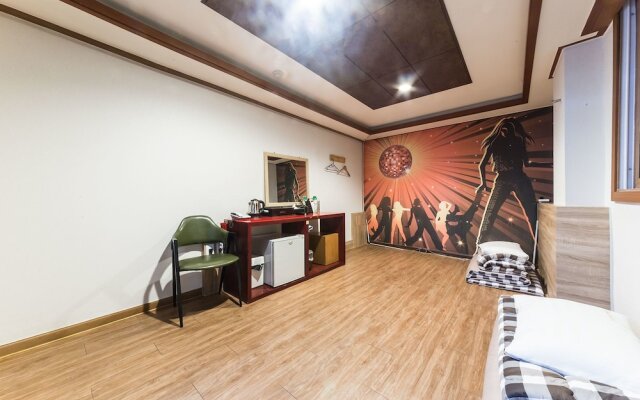 Pocheon Royal