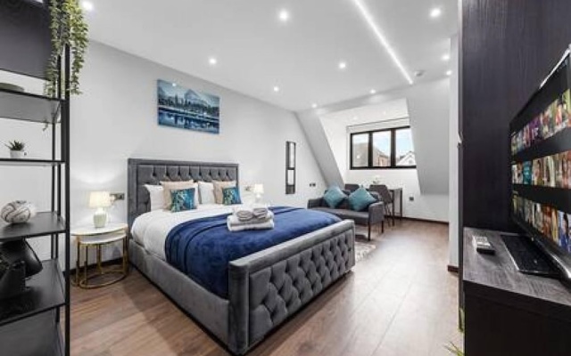 Stylish King Size Bed Studio Near Central London — фото 2
