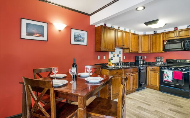 Kona Plaza 112 - 2 Br Condo