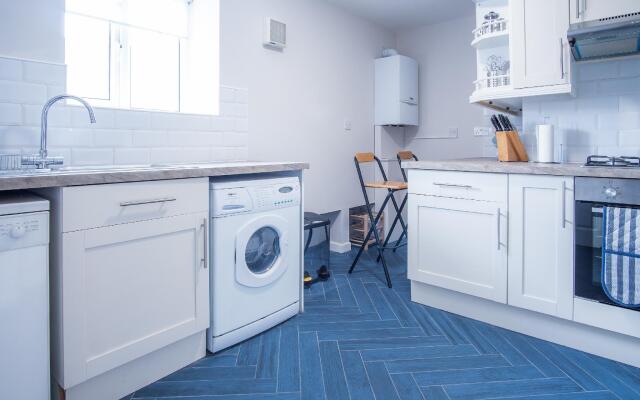 Starfish Apartment - 2 Bedroom - Tenby