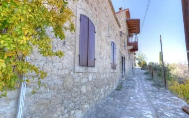 Guest House 2 Bedrooms 1 Bathroom Lofou