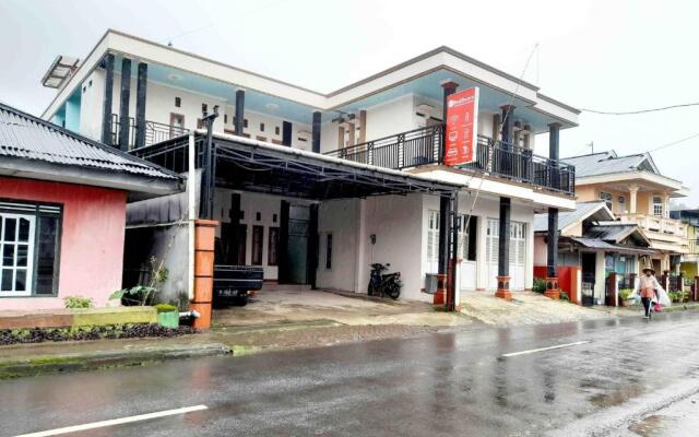 RedDoorz Syariah near Komplek Candi Arjuna Dieng 2