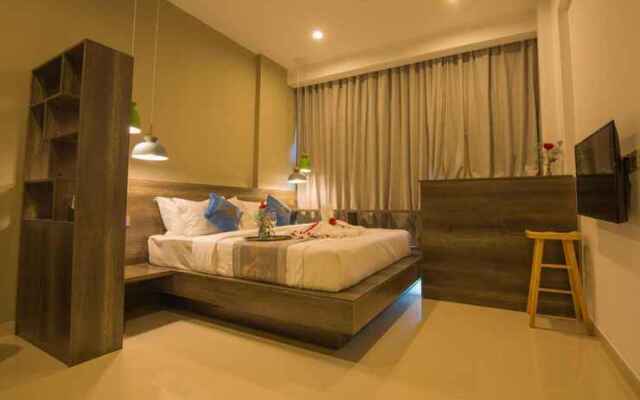 Wooden Maple Hotel