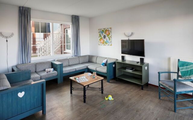 Roompot Hotel Marinapark Volendam