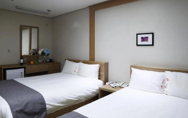 The Hotel Yeong Jong