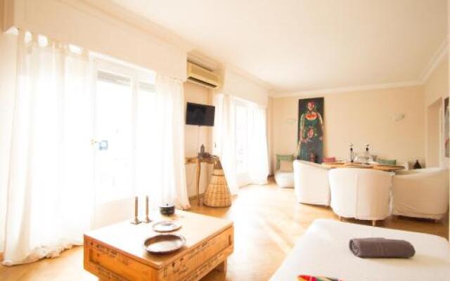 The Helios Flat