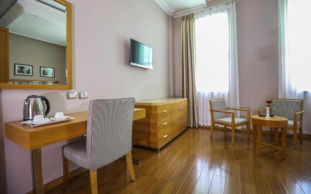 New Day Hotel