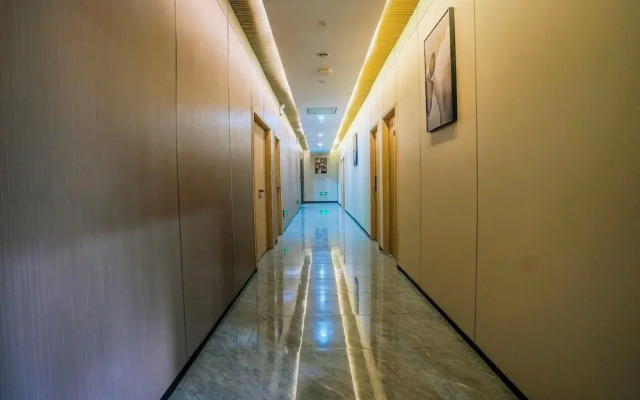 Taufusi Hotel