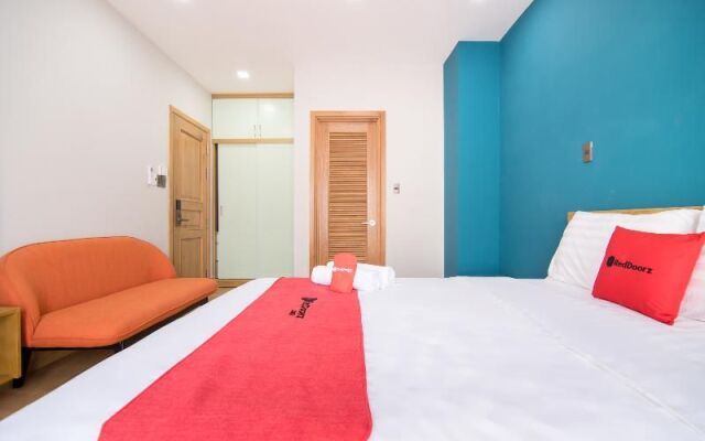 Reddoorz Plus Near Cau Ong Lanh