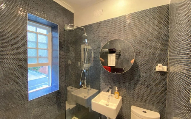 Beautiful Surry Hills 1 Bedroom Hideaway