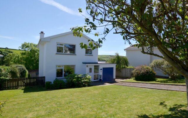 Magnificent holiday home in Georgeham near Beach