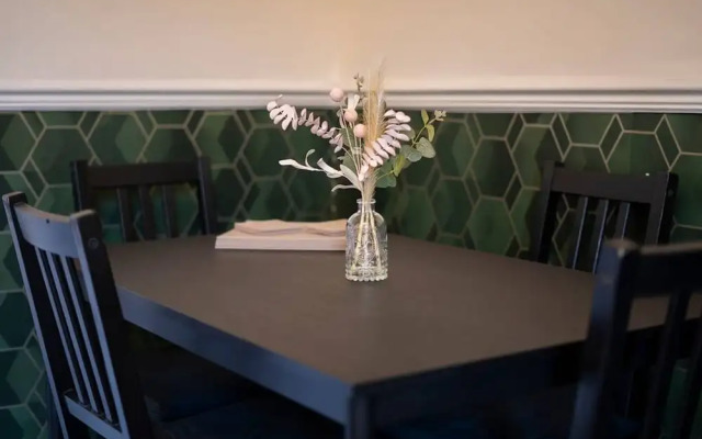Gateshead-sleeps 6-free Parking