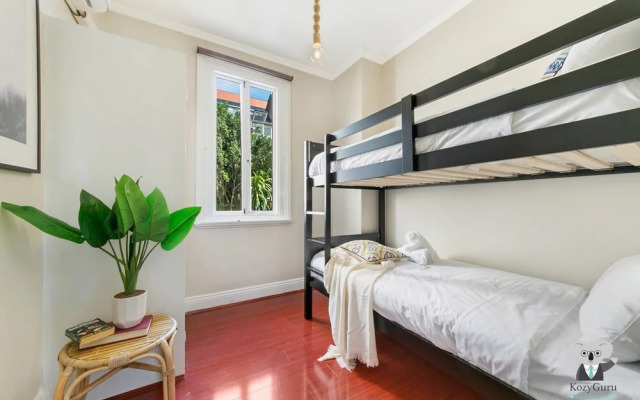 Sydney CBD Style 2 BED Darlinghurst Traditional Townhouse Nda023