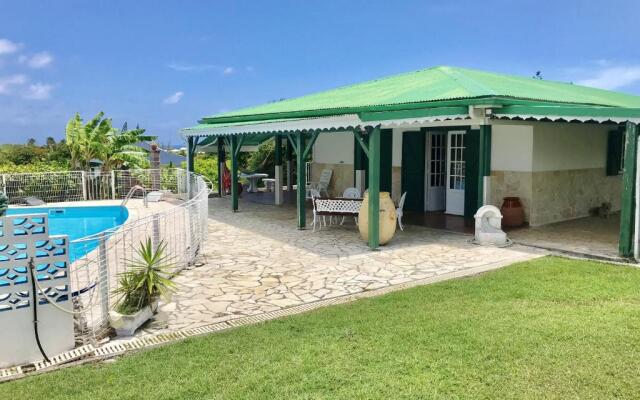 Maison de 4 chambres a Saint Francois a 300 m de la plage avec vue sur la mer piscine privee et jardin clos