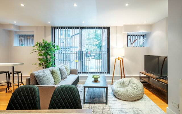 Immaculate 3-bed House in Central London
