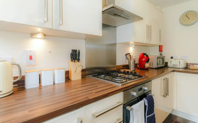 Groups Family 3BR House Emperor