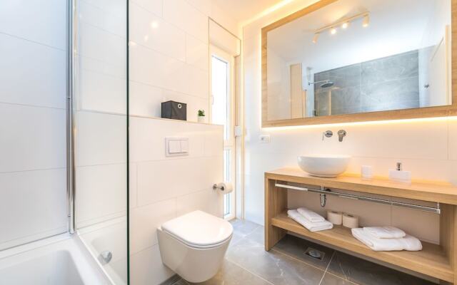 Luxurious Villa in Kaštel Gomilica With Pool
