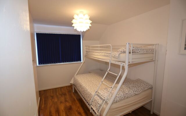 Beautiful 3 Beds House - Thamesmead