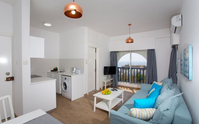 White Arches Sea View Apartment