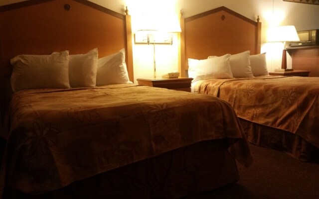 Econo Lodge Inn & Suites