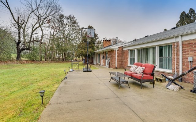 Family-friendly Bloomfield Hills Home With Patio!