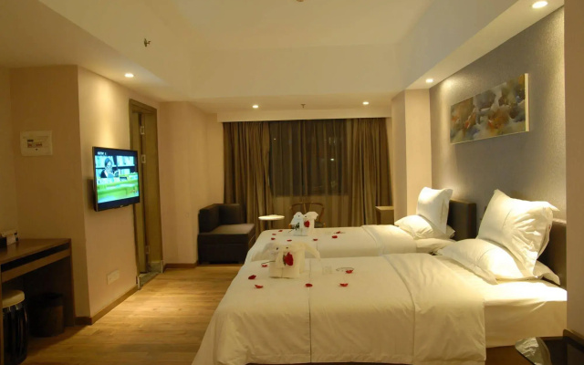 Insail Hotels (Guangyuanxincun Jingtai Pedestrian Street Guangzhou)