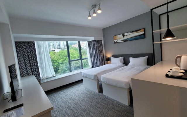 Grand Bay View Hotel