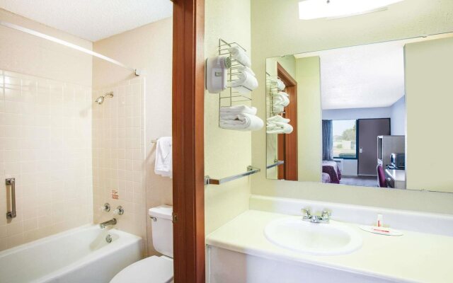 Days Inn by Wyndham Caddo Valley Arkadelphia