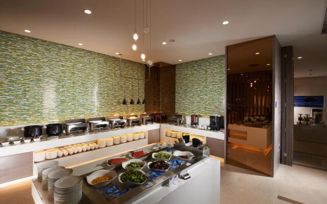 Holiday Inn Express Luoyang City Center by IHG