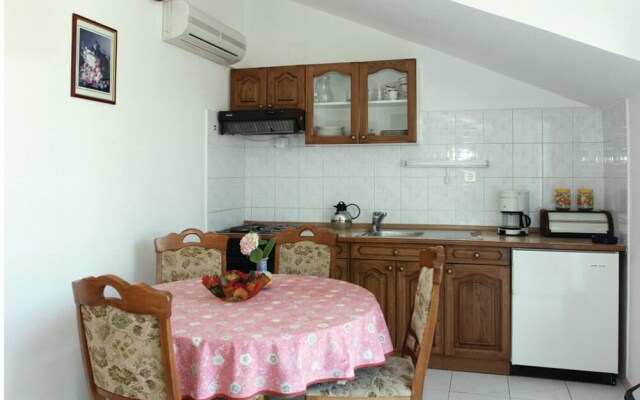 Nice Apartment in Supetar With 3 Bedrooms, Wifi and Outdoor Swimming Pool