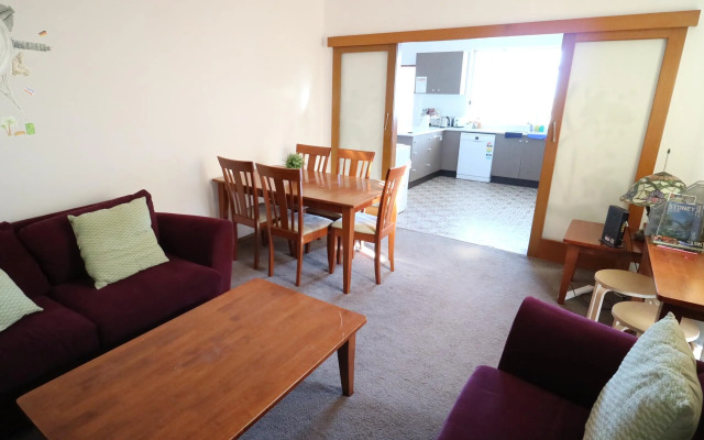 Sydney airport Forest Rd Casual Stay