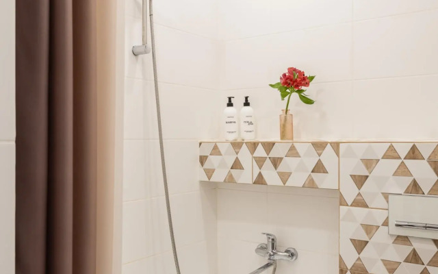 Zoya-Apart on 81 Proletarskaya Street
