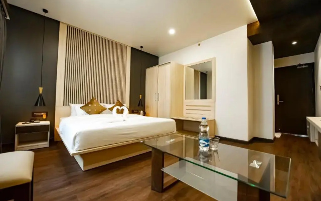 The Royal Palace Hotel 400703
